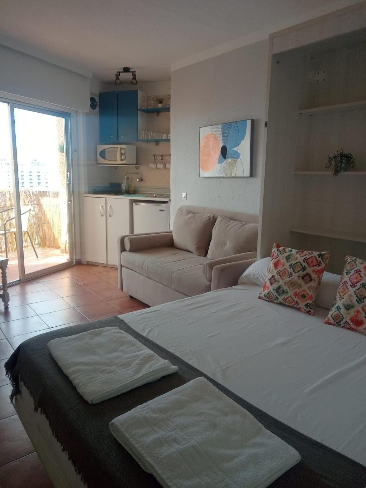 Apartamentos Benalmadena Toni Exterior photo